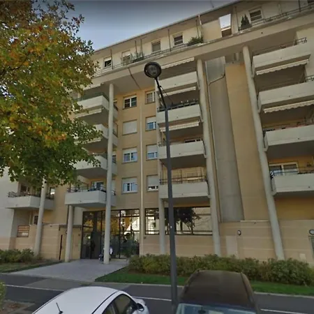 Apartment T2 *